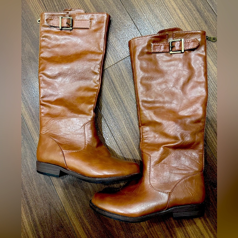 Brown boots